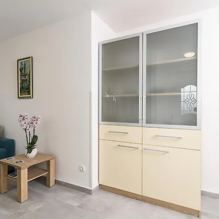 Karic تروغير